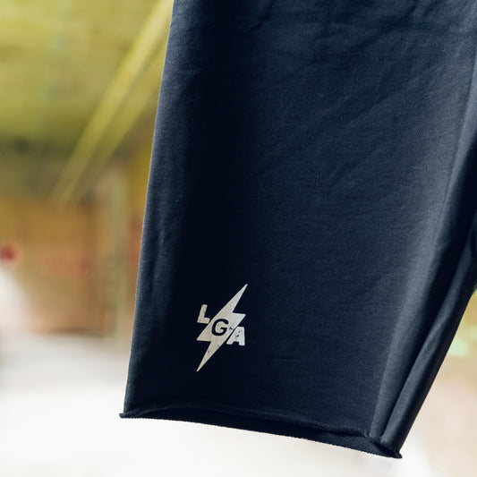 VOLT 3/4 SHORTS (BLACK)